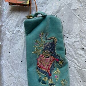 Powder “Exquisitely Bold” Embroidered Glasses Pouch (NEW)